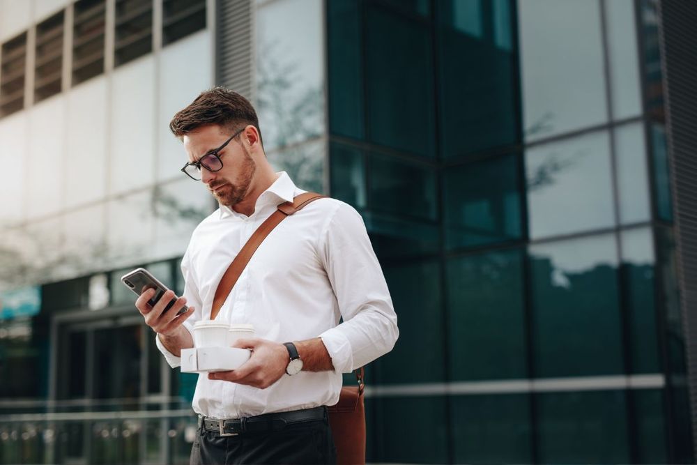 Always Connected, No Hassle, No Hidden Costs: Why eSIM is a Must for Modern Travelers