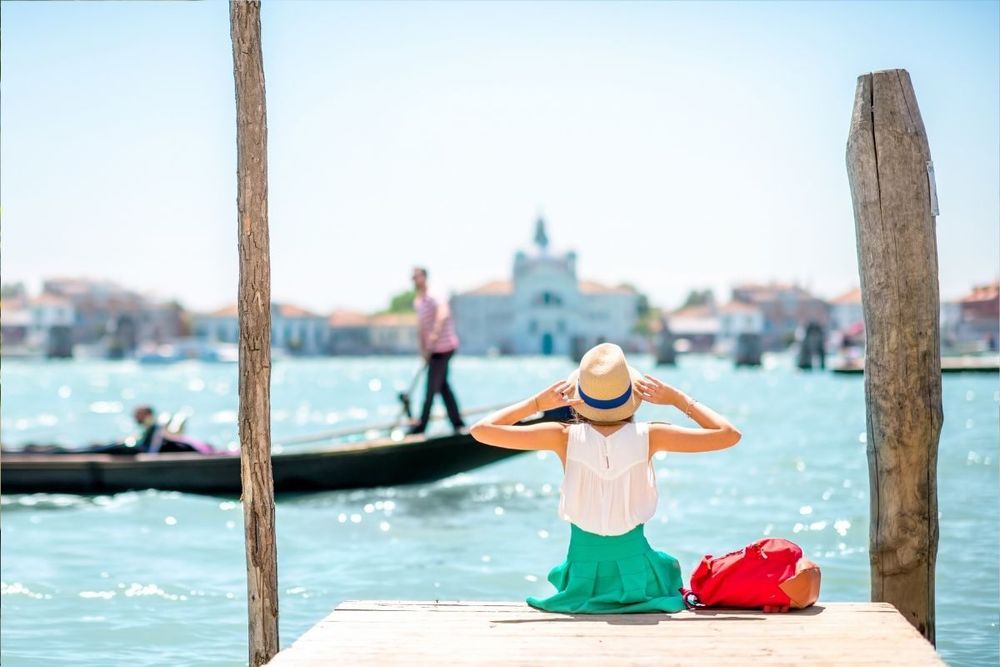 Mediterranean Getaway? Here’s the Best Way to Stay Connected in Italy, Greece, and Spain